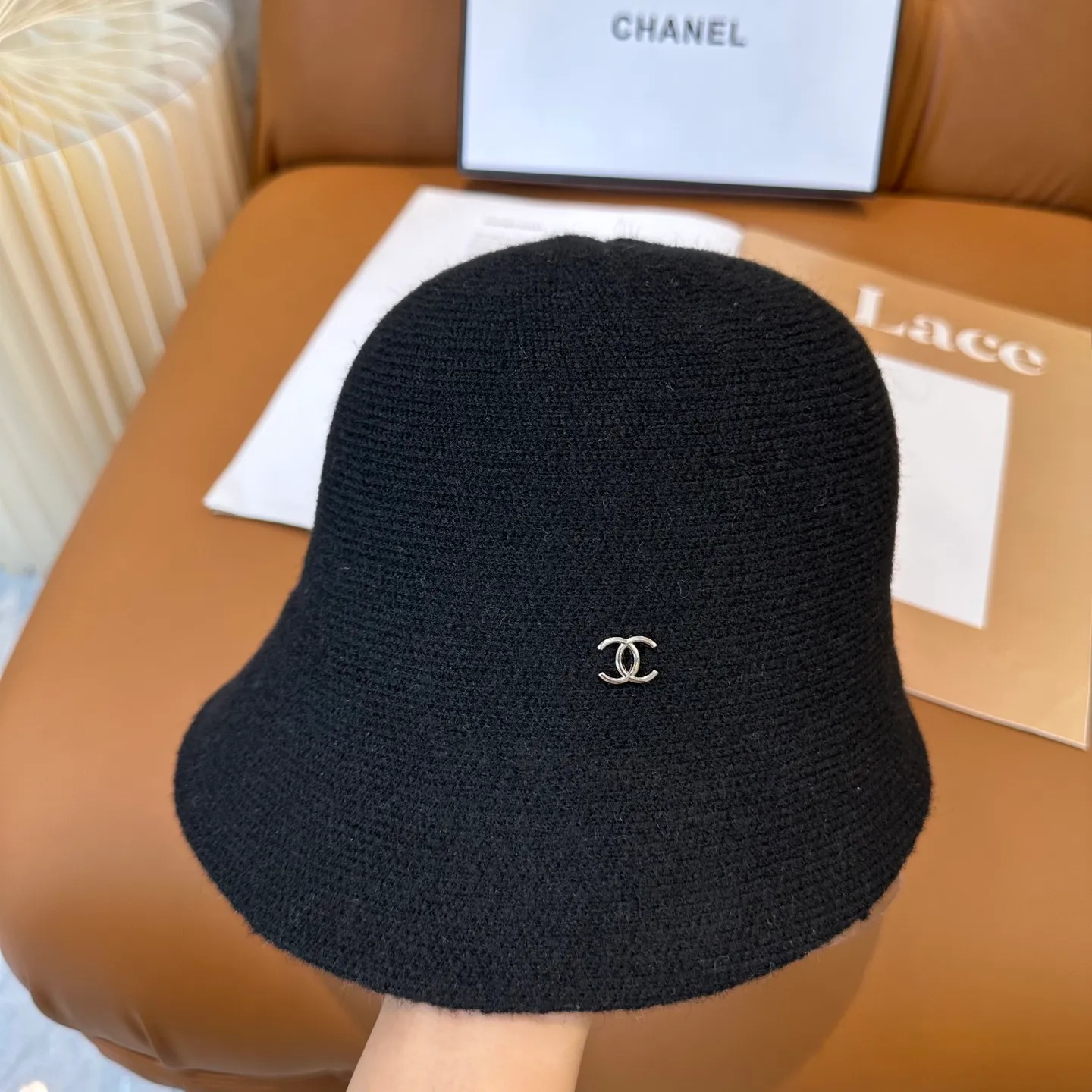 P66💛 Comes with dust bag [CHA Chanel] 2025 autumn and winter new style small fragrance cashmere bucket hat, 🔆Versatile everyday style ~ a must-have for going out on the street