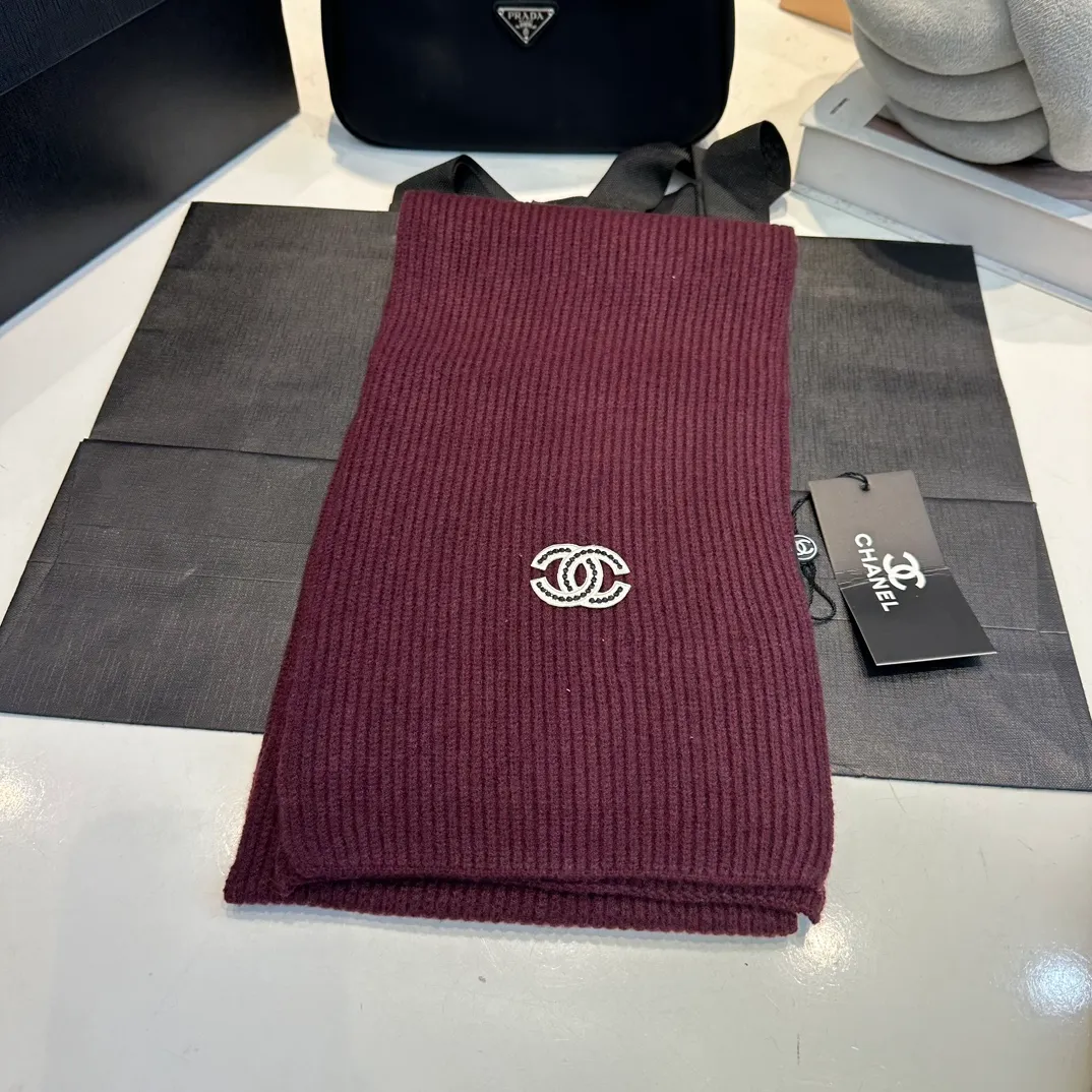 P170 Chanel Beanie Hat Set Hat Scarf Hat + Scarf + Gloves