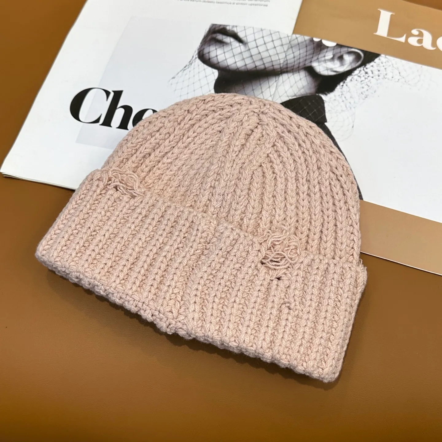 P50 comes with dust bag 🌺 [CHANEL] New knitted hat, Xiaohongshu, recommended by major Internet celebrities! Thicker and warmer, fashionable and popular🌸First-class texture, the best brand for keeping warm in autumn and winter, order now, limited quantity available