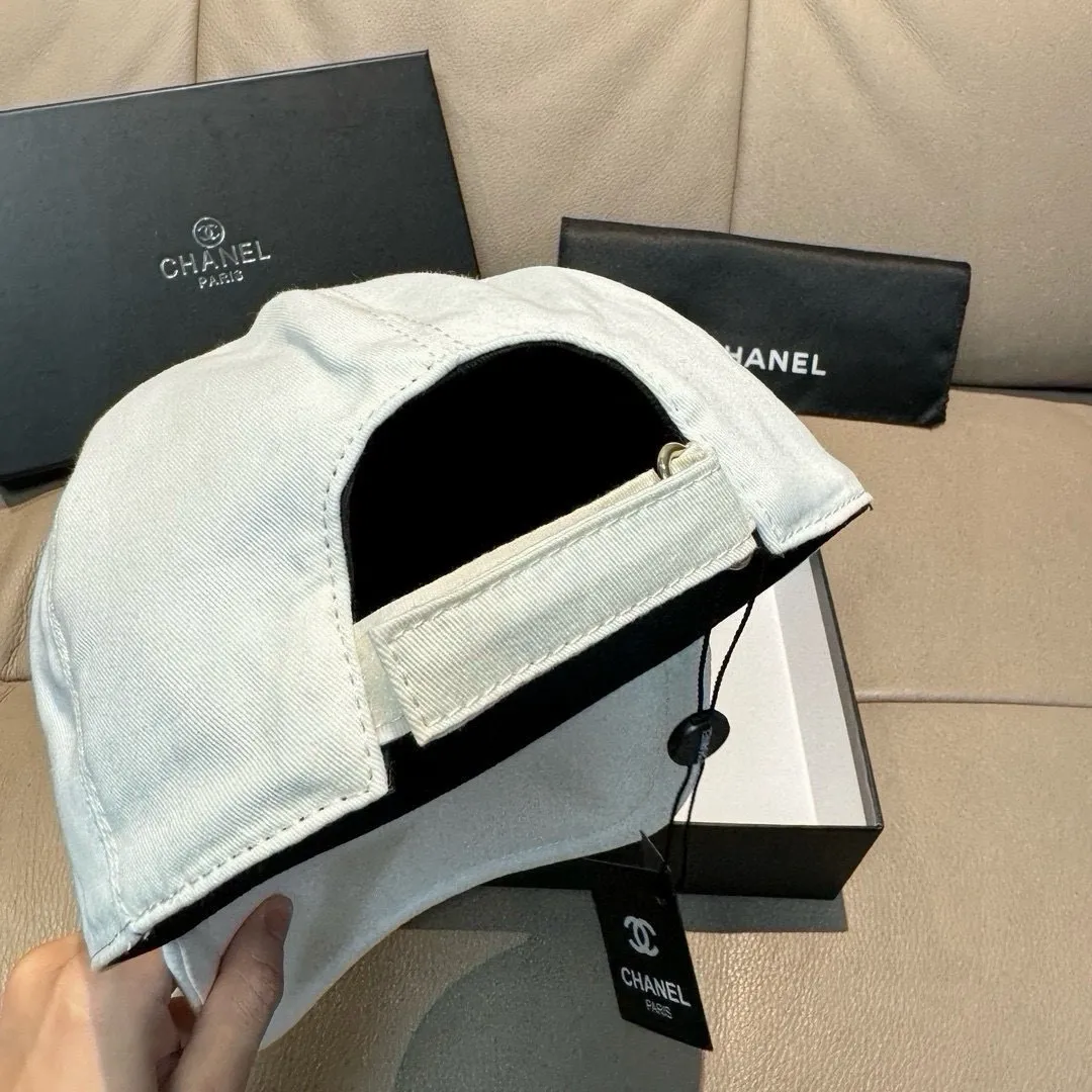 P90, new original baseball cap from Chanel counter, 1:1 mold customization, three-dimensional embroidery, exquisite and flawless! 100% pure cotton fabric, original factory quality, exclusive physical photography.