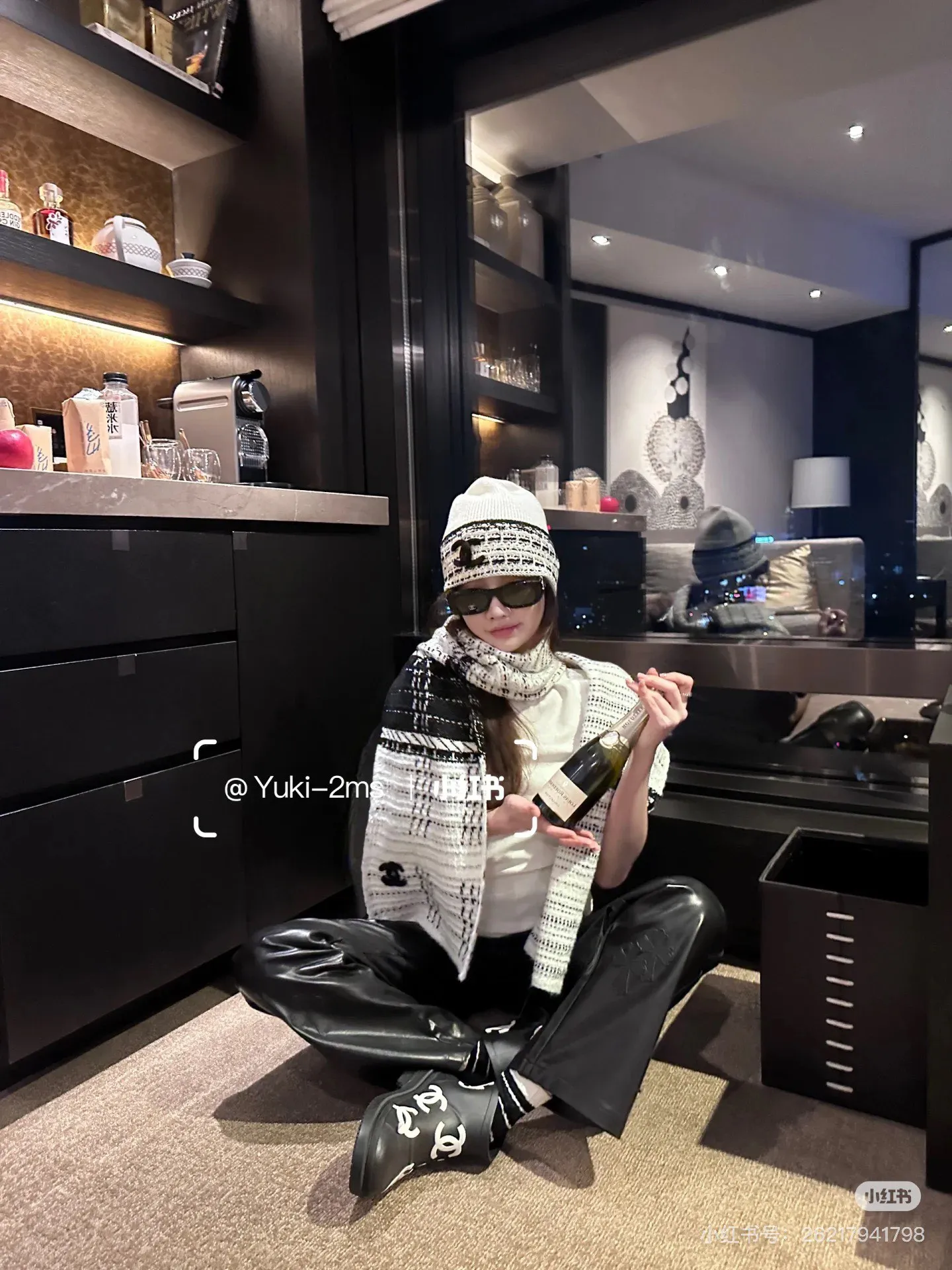 💰270¥ Chanel knitted hat and scarf set