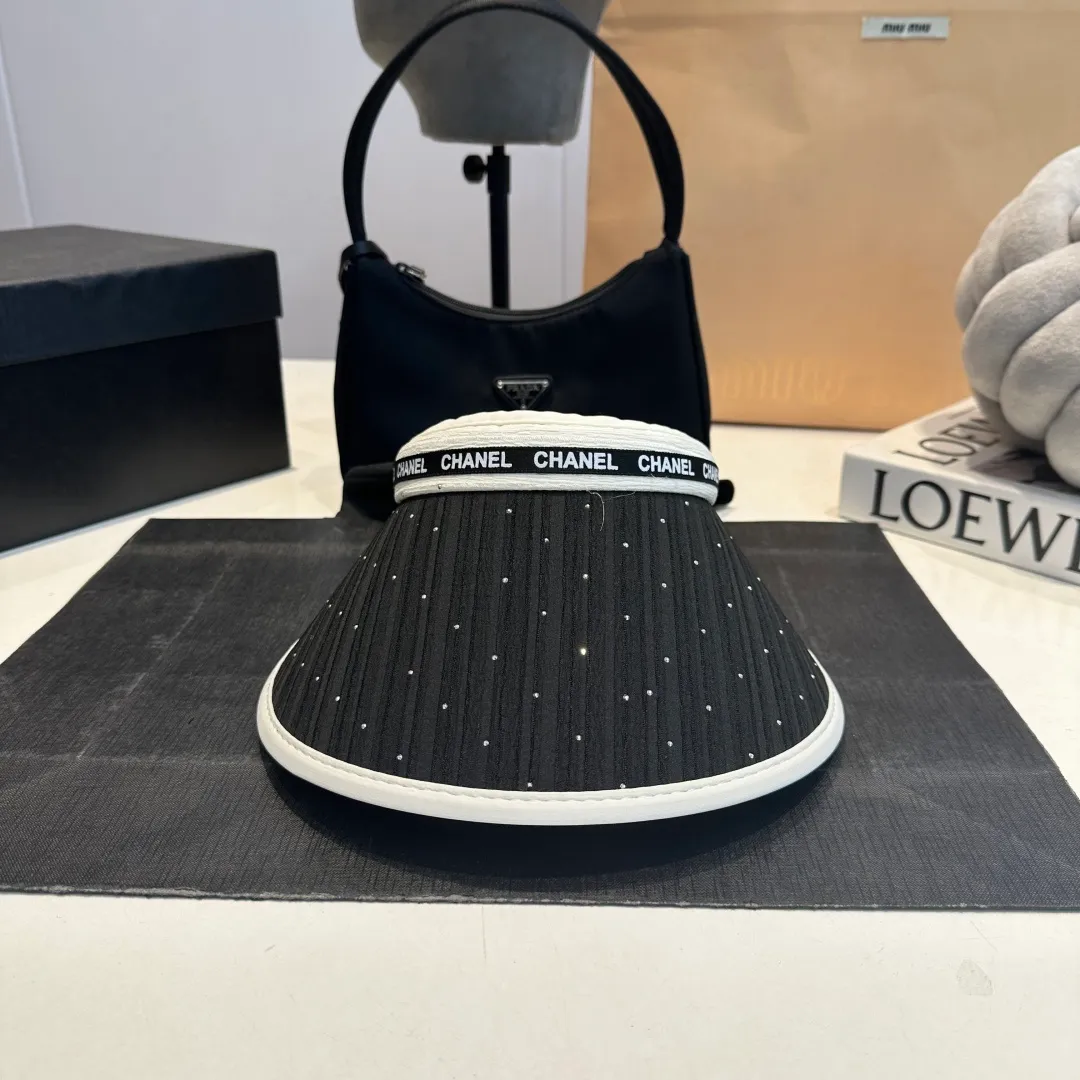 P56 Chanel light luxury celebrity style empty top hat and little fairy headband with empty top! Breathable and not stuffy…a must-have for summer