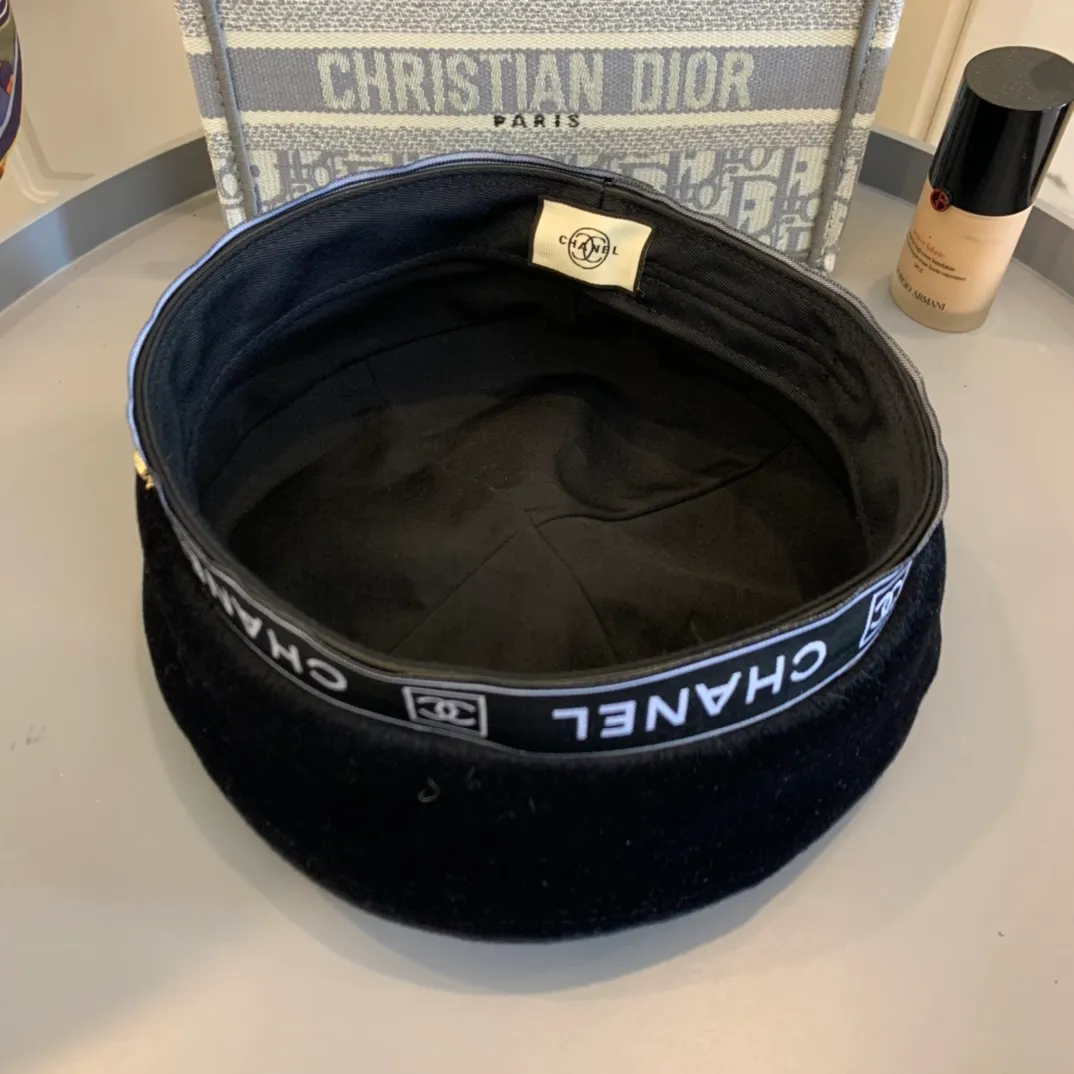 p90 Chanel Chanel's new beret, Mao Ni beret, satin lining, a must-have new style for autumn and winter clothing, head circumference 57cm