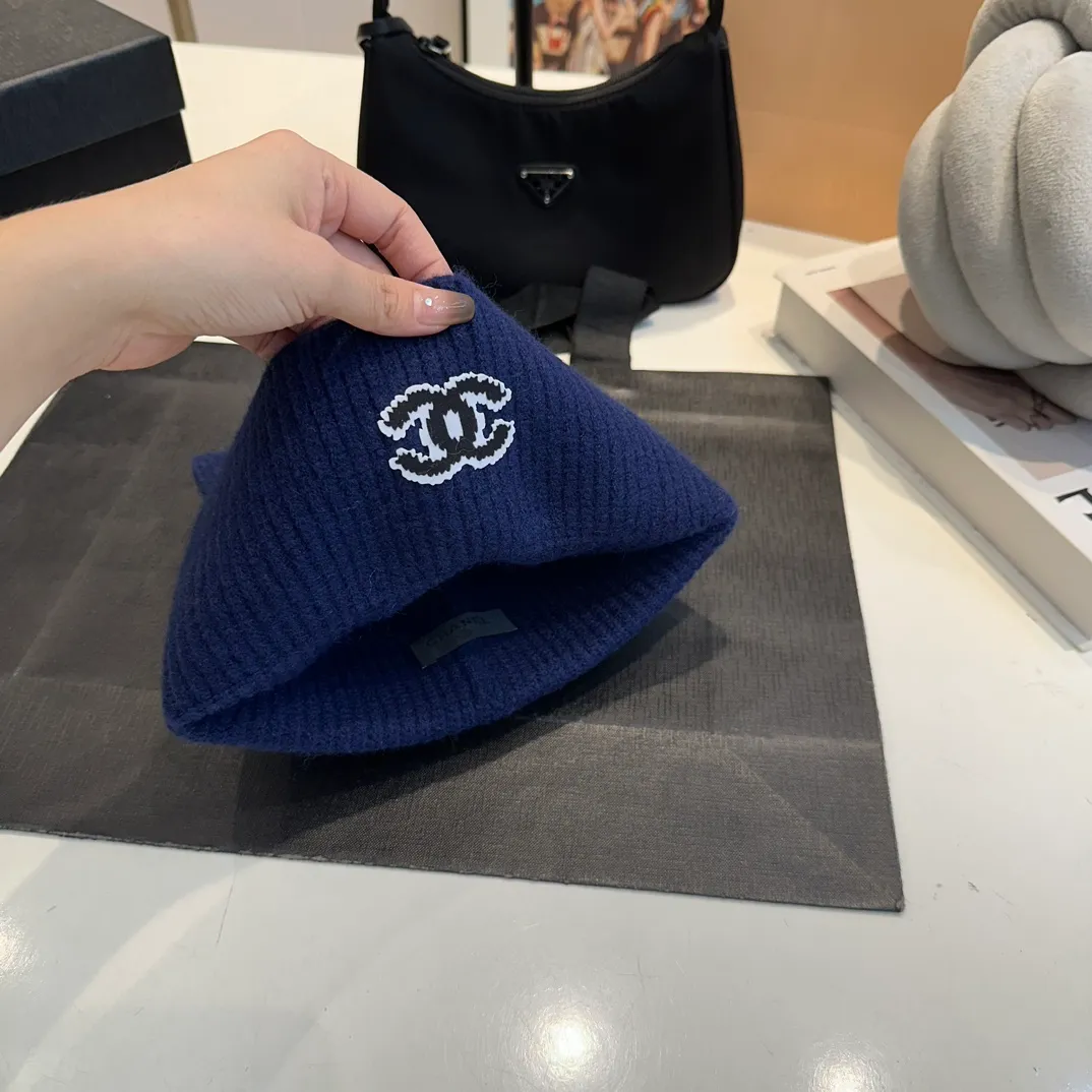 P50 Chanel knitted beanie