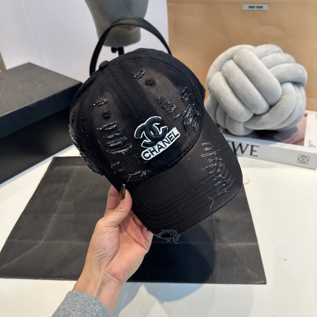 P60 CHANEL 2024 new ripped baseball cap, logo Xiaoxiang is classic and simple, fashionable and casual design, popular new product