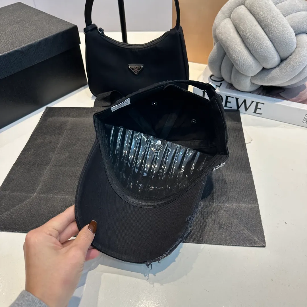P60 CHANEL 2024 new ripped baseball cap, logo Xiaoxiang is classic and simple, fashionable and casual design, popular new product