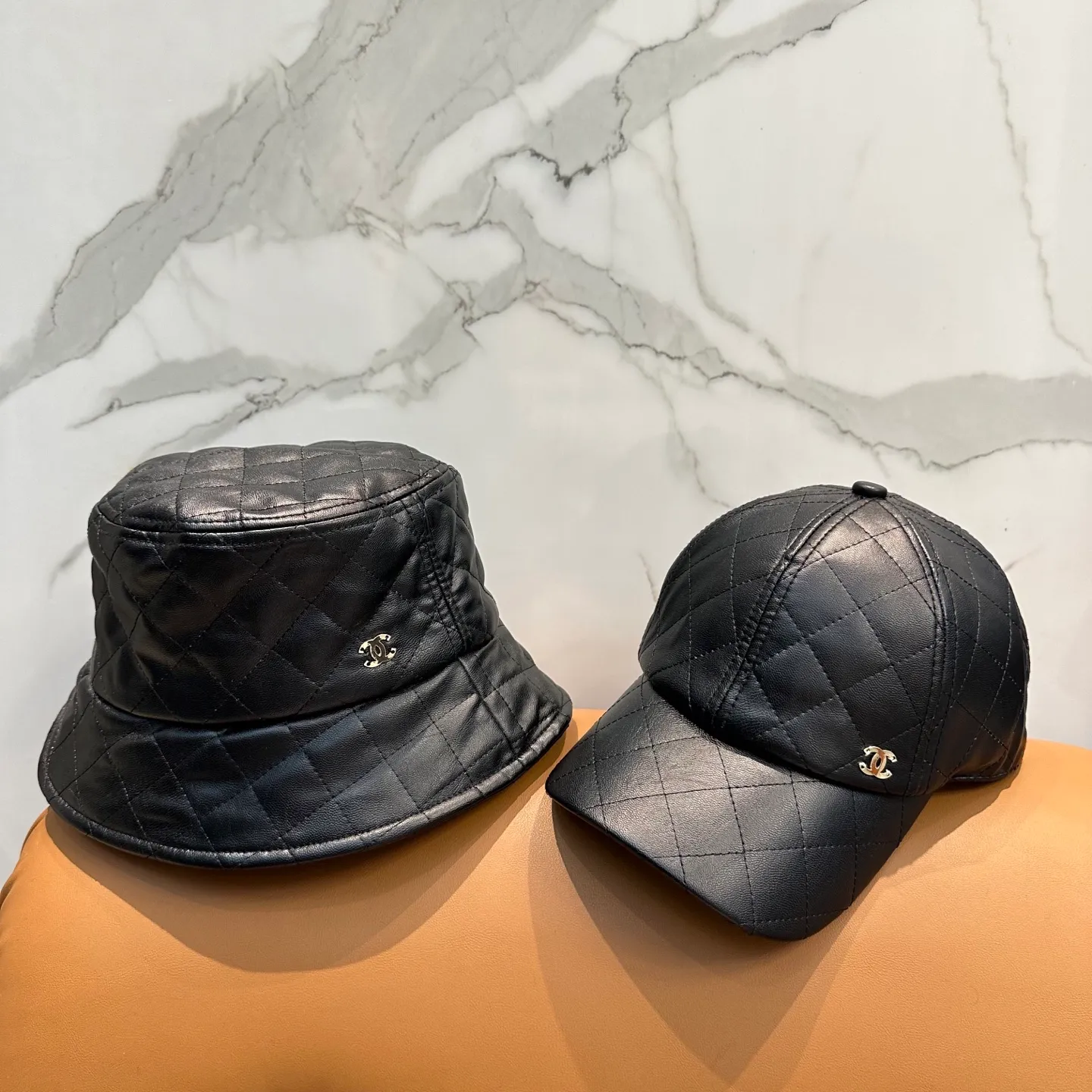 P60 Chanel, new autumn and winter product, leather plaid fisherman hat with exquisite details, counter quality and full of personality