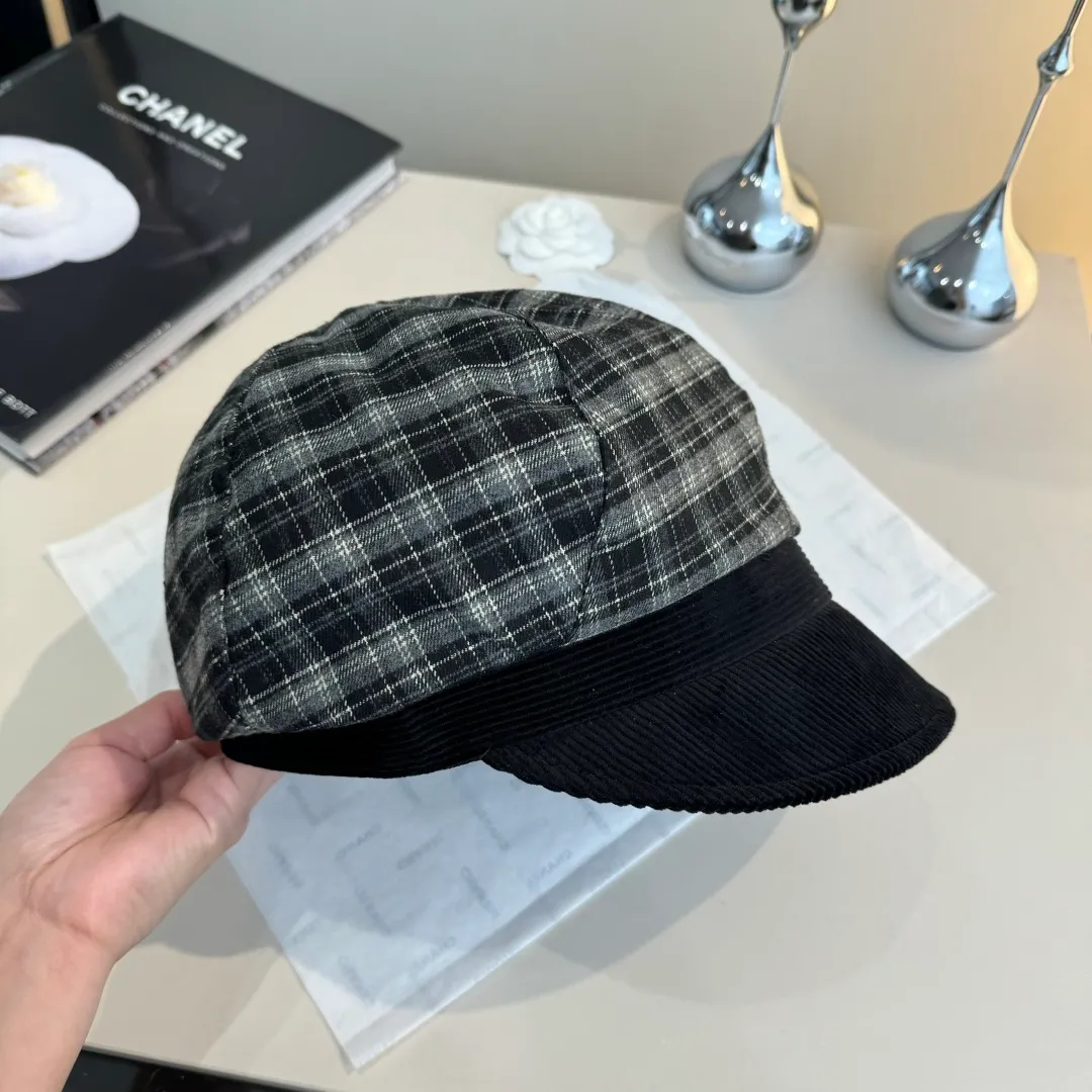 🉐150¥ Chanel new duck bill painter's hat, autumn and winter style, head circumference 57cm