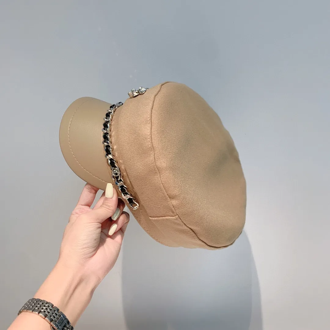 Running volume 50 Chanel Chanel 2021 new autumn duck bill military cap, wool 🦙 fabric, super correct design, a must-have for autumn and winter, running volume 3 colors, head circumference about 57cm