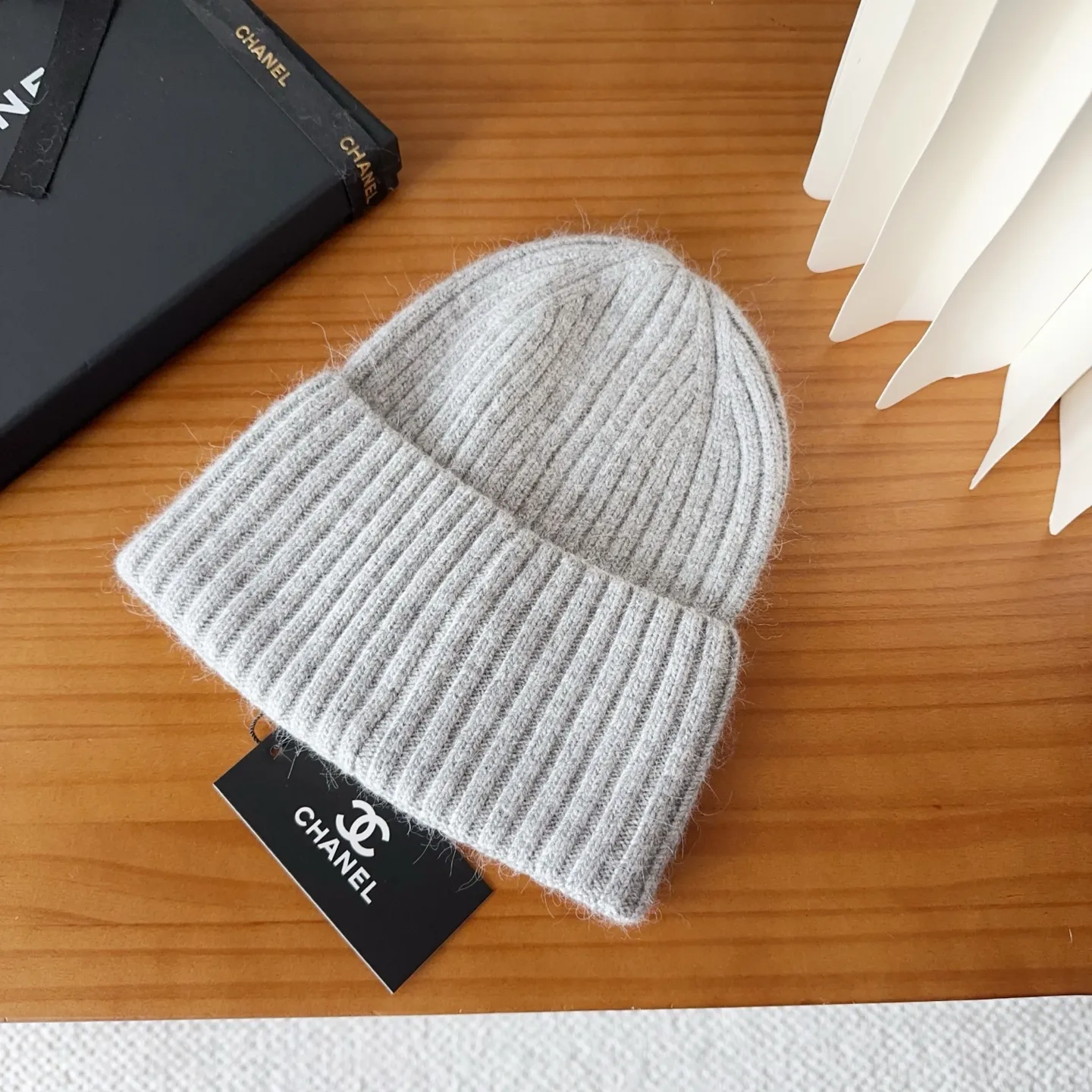💰70 Chanel official website releases CHANEL small and popular knitted hat! Xiaohongshu’s new product is released, it’s so 🉑️, high-elastic fabric, classic colors, same style for men and women.