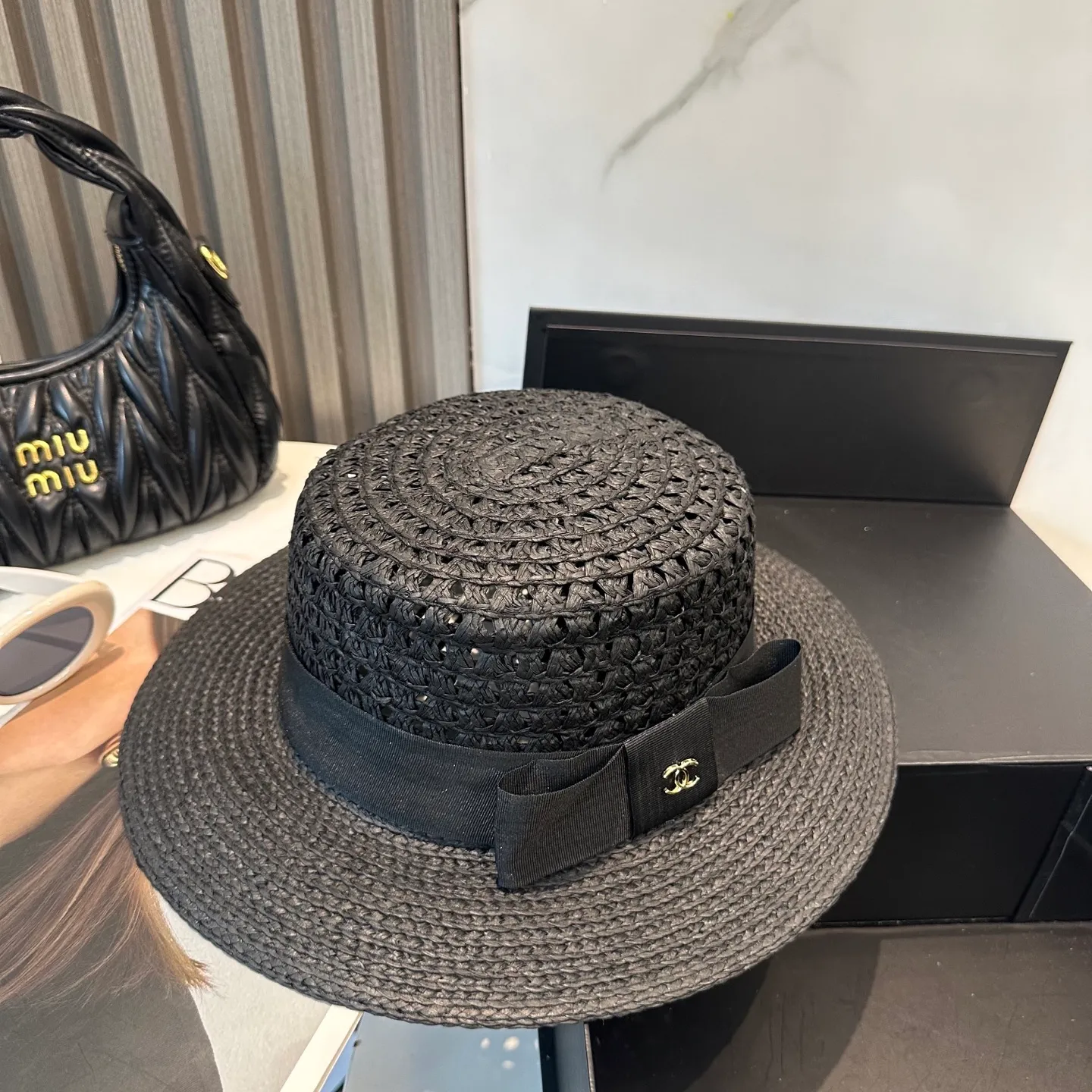 P90 Chanel 2025 new flat-top straw hat, advanced customization, lady style, attention to detail, sun protection and UV protection in summer, a must-have for travel, versatile and good-looking