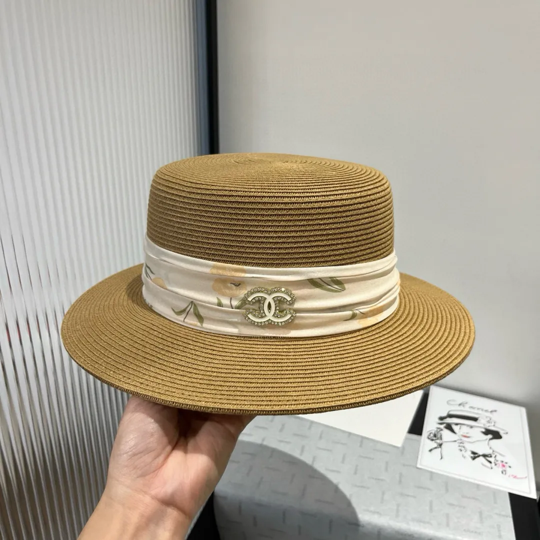 💰160¥ Chanel flat top hat, head circumference 57cm
