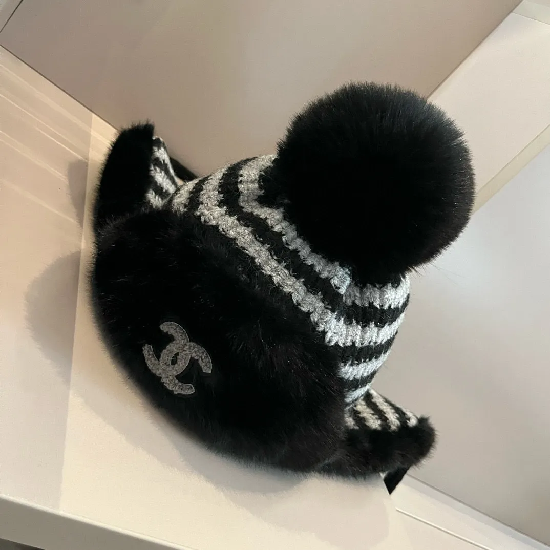 💰120¥ Chanel new ear protection hat, thickened and warm