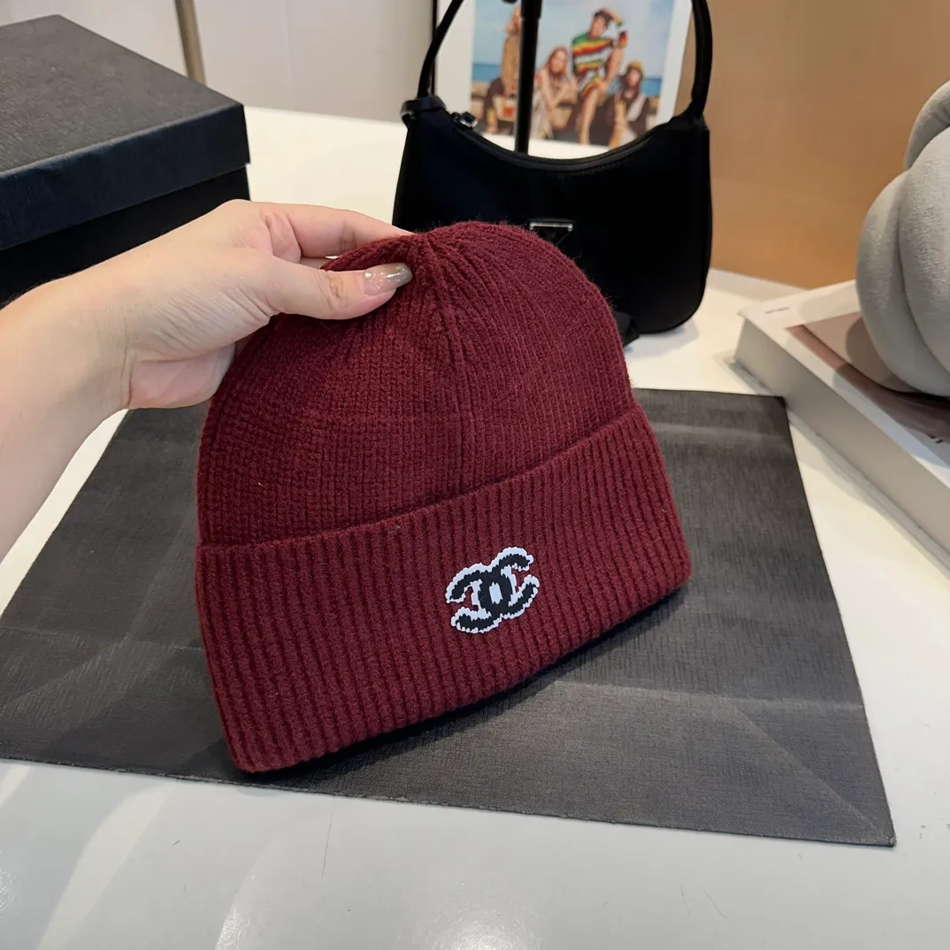 P50 Chanel knitted beanie