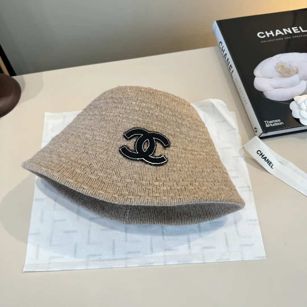 Chanel Chanel new wool bucket hat, foldable