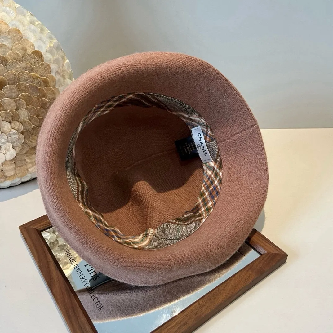 💰160¥ Chanel's new wool curled basin hat, irregular cut design, head circumference 57cm