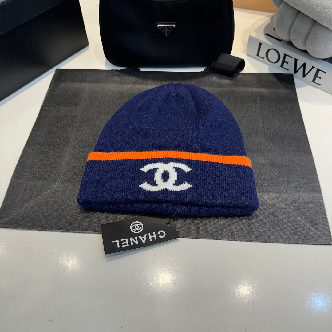P70 Chanel official website quality Chanel autumn and winter woolen hat recommended by Internet celebrity fashion bloggers, Xiaohongshu's popular style, super soft and comfortable knitted hat with excellent elasticity!