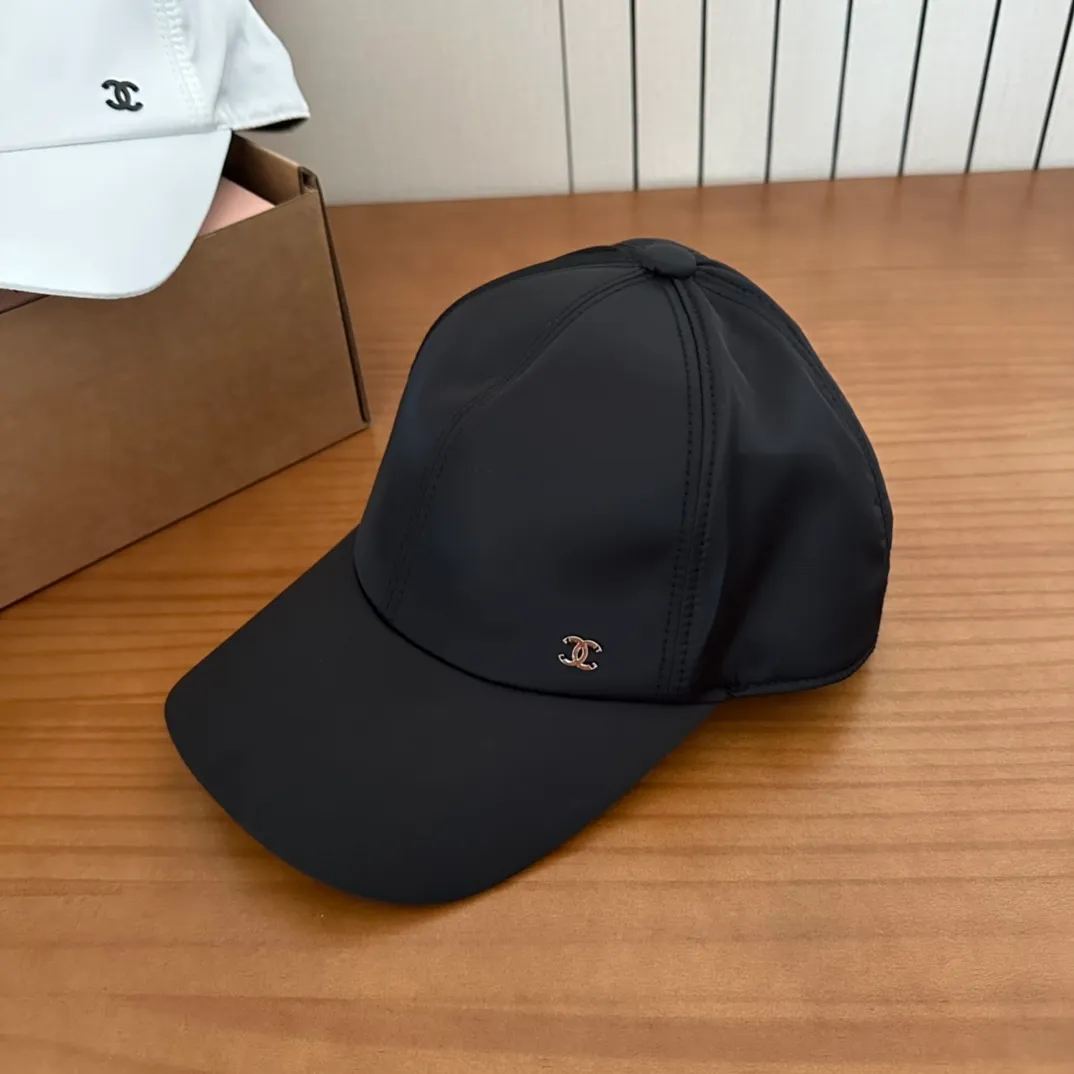 💰70 CHANEL new high-end baseball cap, Xiaoxiang logo is classic and simple, fashionable and casual design, popular new product