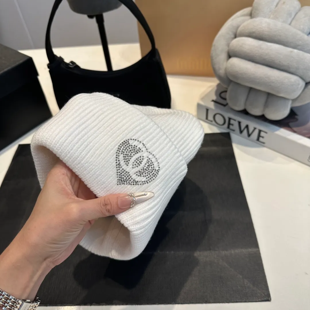P70 Chanel knitted beanie, new counter model