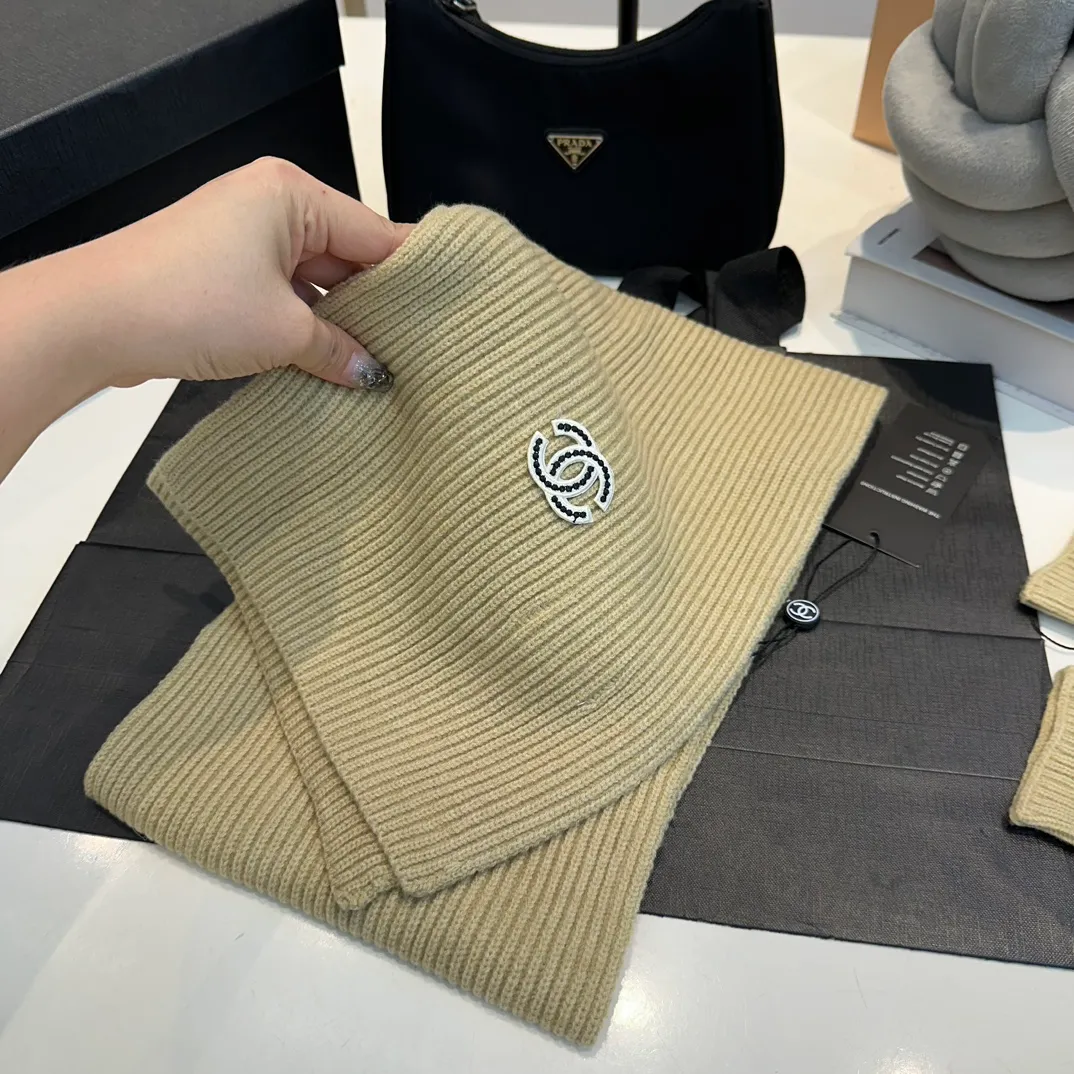 P170 Chanel Beanie Hat Set Hat Scarf Hat + Scarf + Gloves