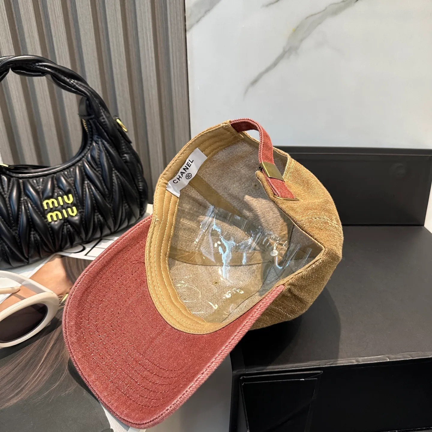 P56 Chanel (Chanel) counter new original washed denim baseball cap, customized three-dimensional logo is exquisite! Original quality, exclusive physical shooting.