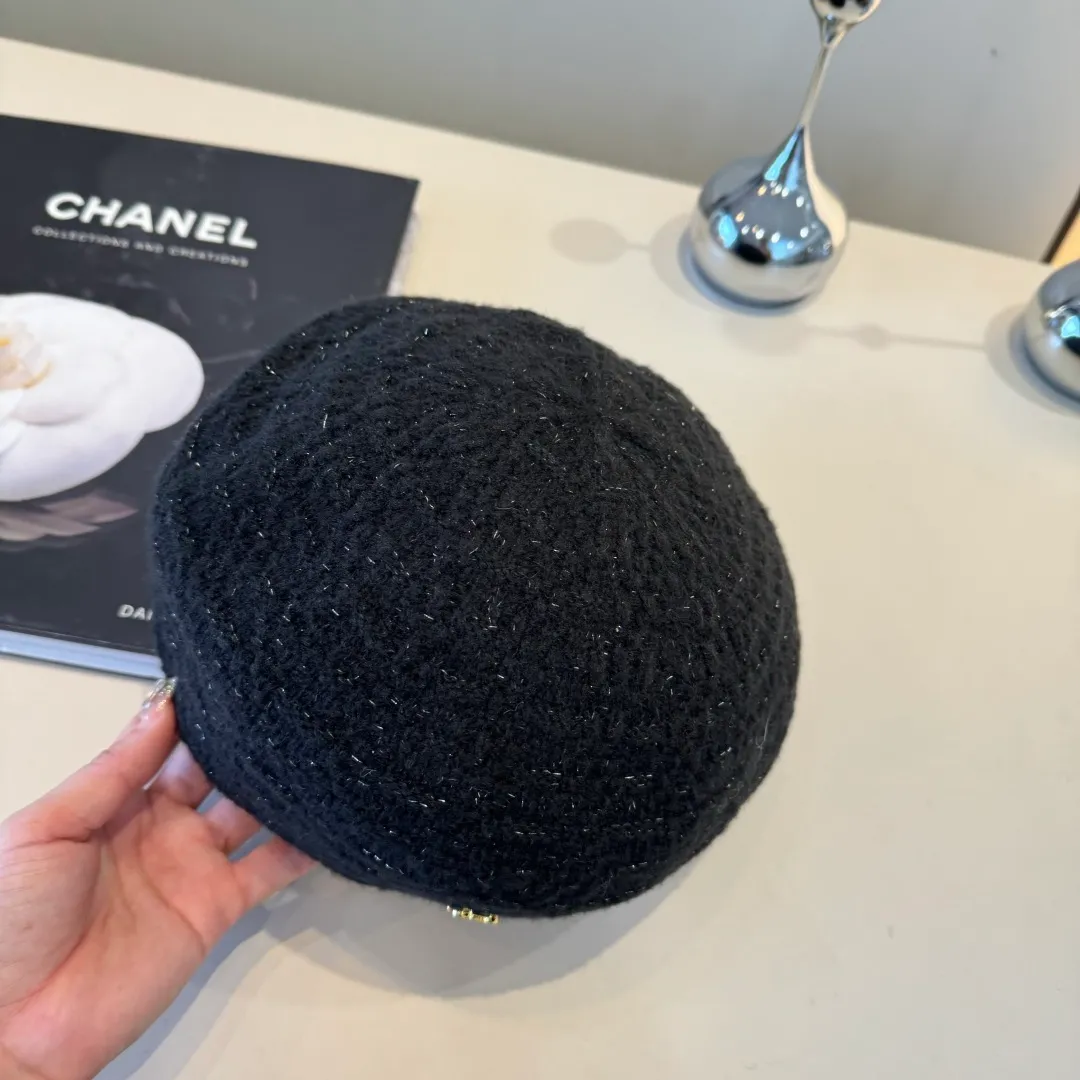 💰100¥ Chanel wool beret, small fragrant style beret, head circumference 57cm