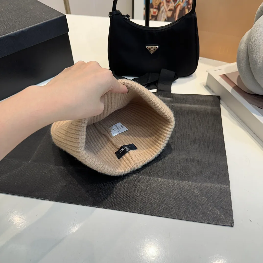 P50 Chanel knitted beanie