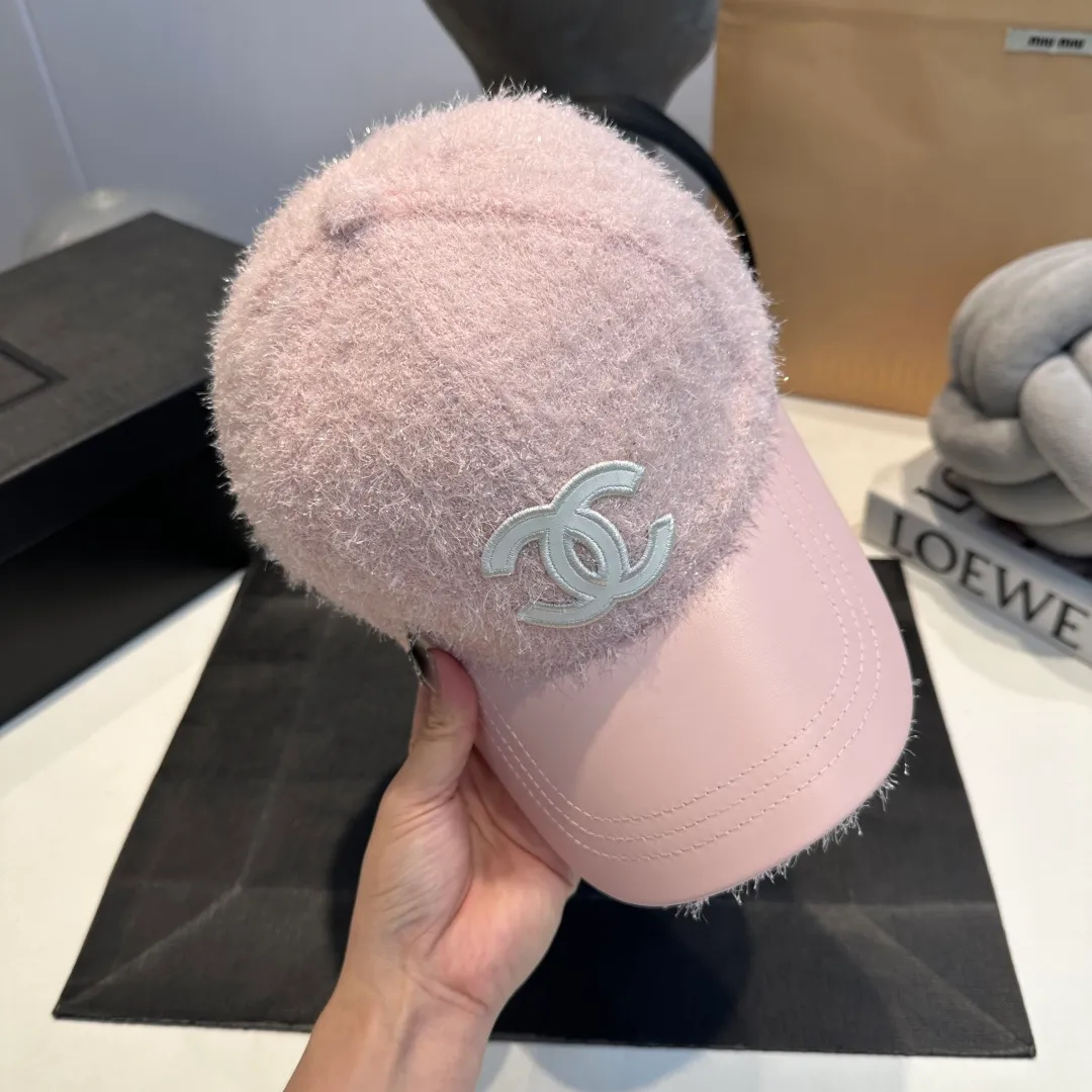 P60 Chanel's new autumn and winter classic casual and trendy style simple baseball cap🧢Japanese and Korean style, looks great with any combination! A must-have when traveling