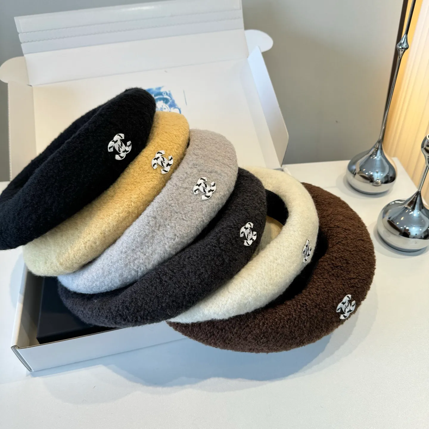 💰100¥ Chanel new cashmere beret, head circumference 57cm