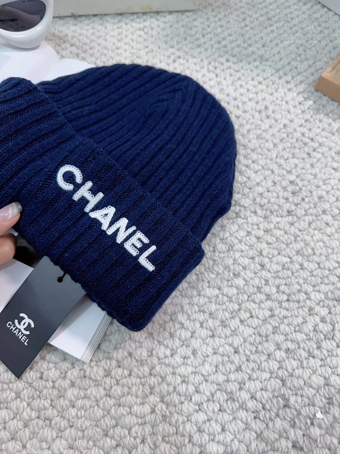 Special batch of 70 Chanel🧶Encrypted stitches, super good feel👍 23 years new knitted double C winter hat, warm and windproof cashmere woolen hat for women, casual and trendy couple cold hat