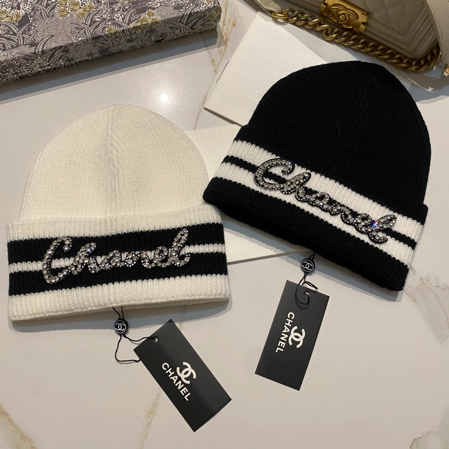 Chanel Chanel knitted hat classic black and white