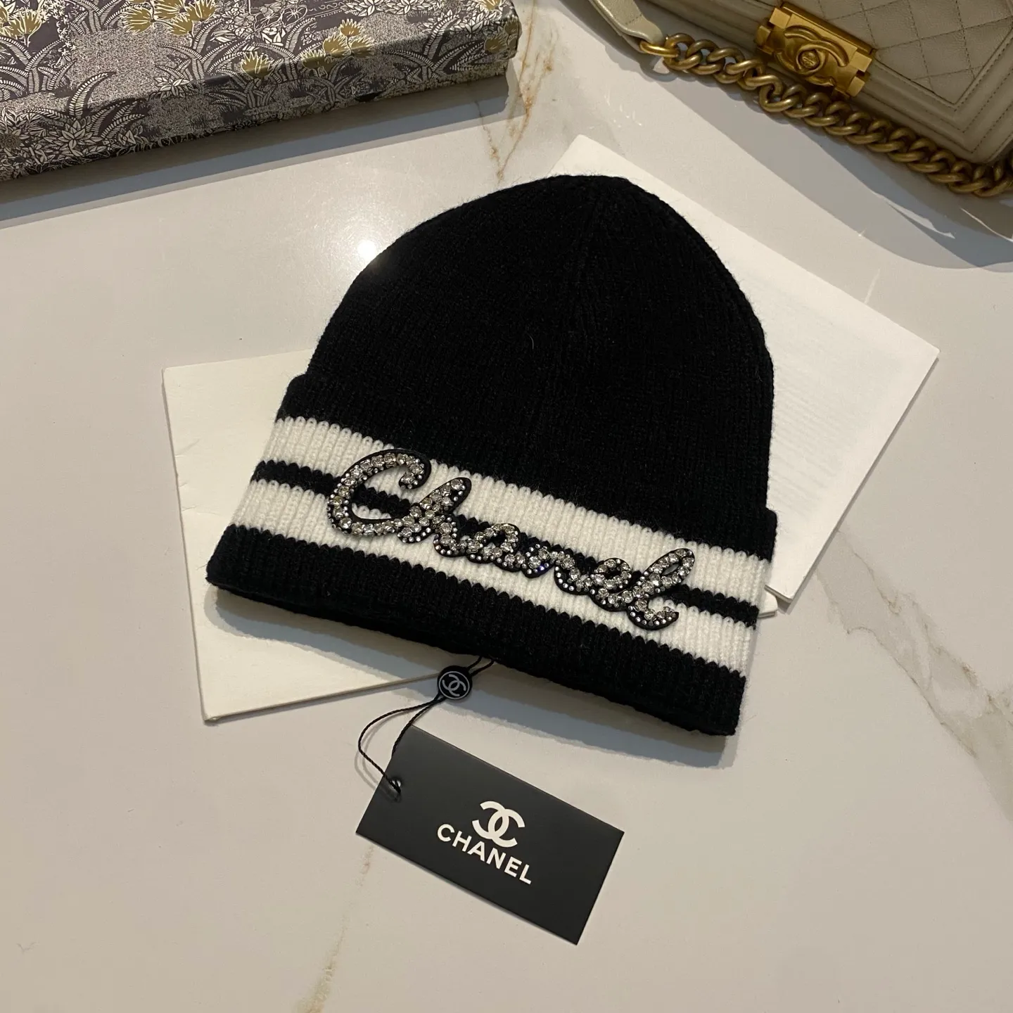 Chanel Chanel knitted hat classic black and white