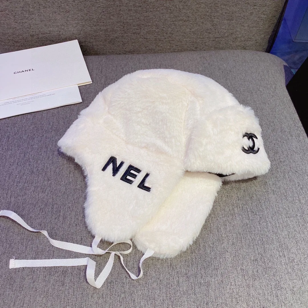 Running model 70¥ Chanel Chanel new autumn and winter ear protection hat, rabbit fur cold hat, official style