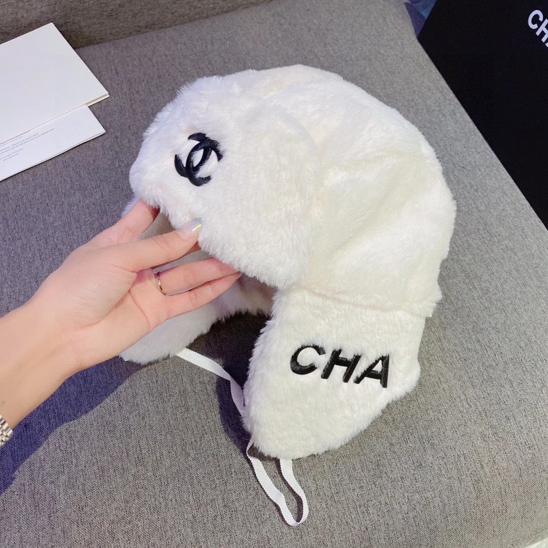 Running model 70¥ Chanel Chanel new autumn and winter ear protection hat, rabbit fur cold hat, official style