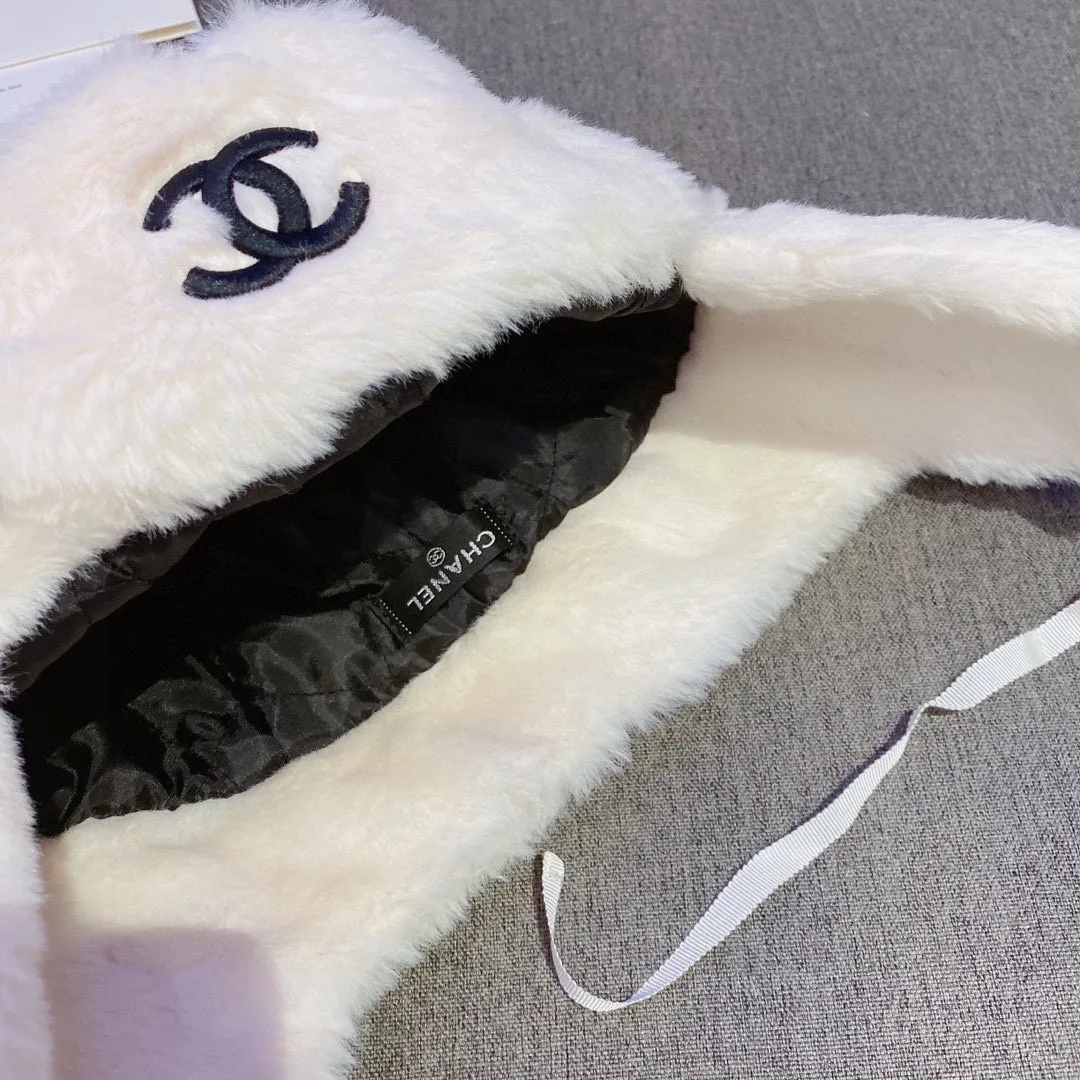 Running model 70¥ Chanel Chanel new autumn and winter ear protection hat, rabbit fur cold hat, official style