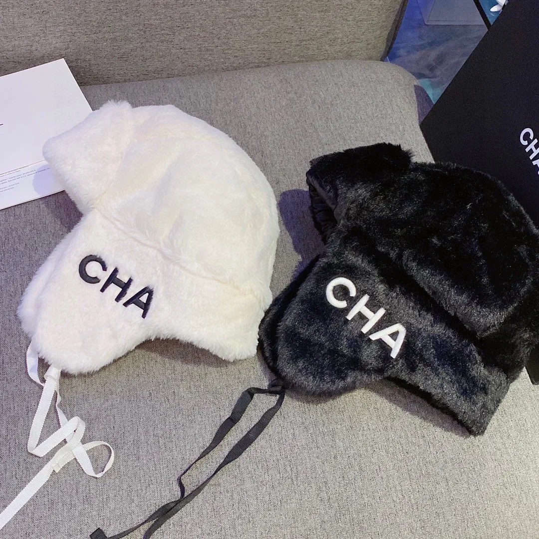Running model 70¥ Chanel Chanel new autumn and winter ear protection hat, rabbit fur cold hat, official style