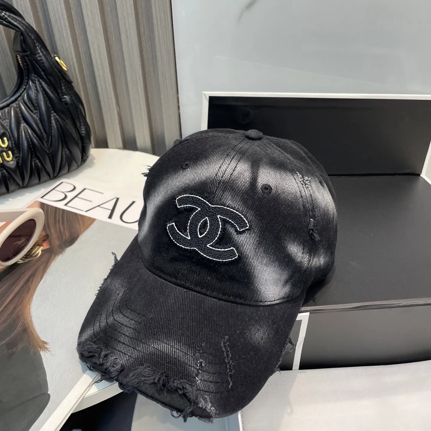 P80 CHANEL [Chanel] New simple logo baseball cap, new model shipped, big brand style is super easy to match, hurry up and get it!