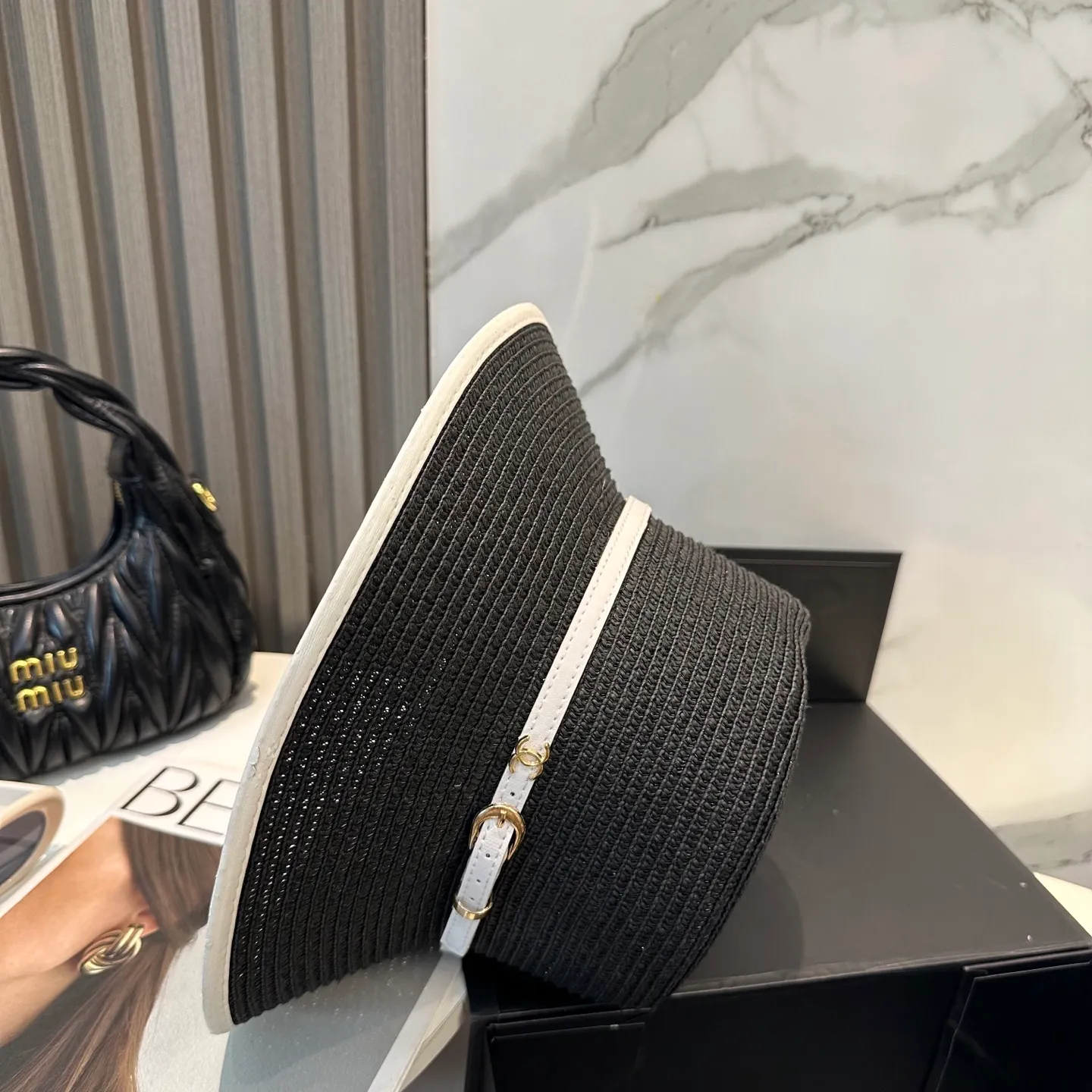P80 Chanel 2025 new straw hat, advanced customization, lady style, attention to detail, sun protection and UV protection in summer, a must-have for travel, versatile and good-looking