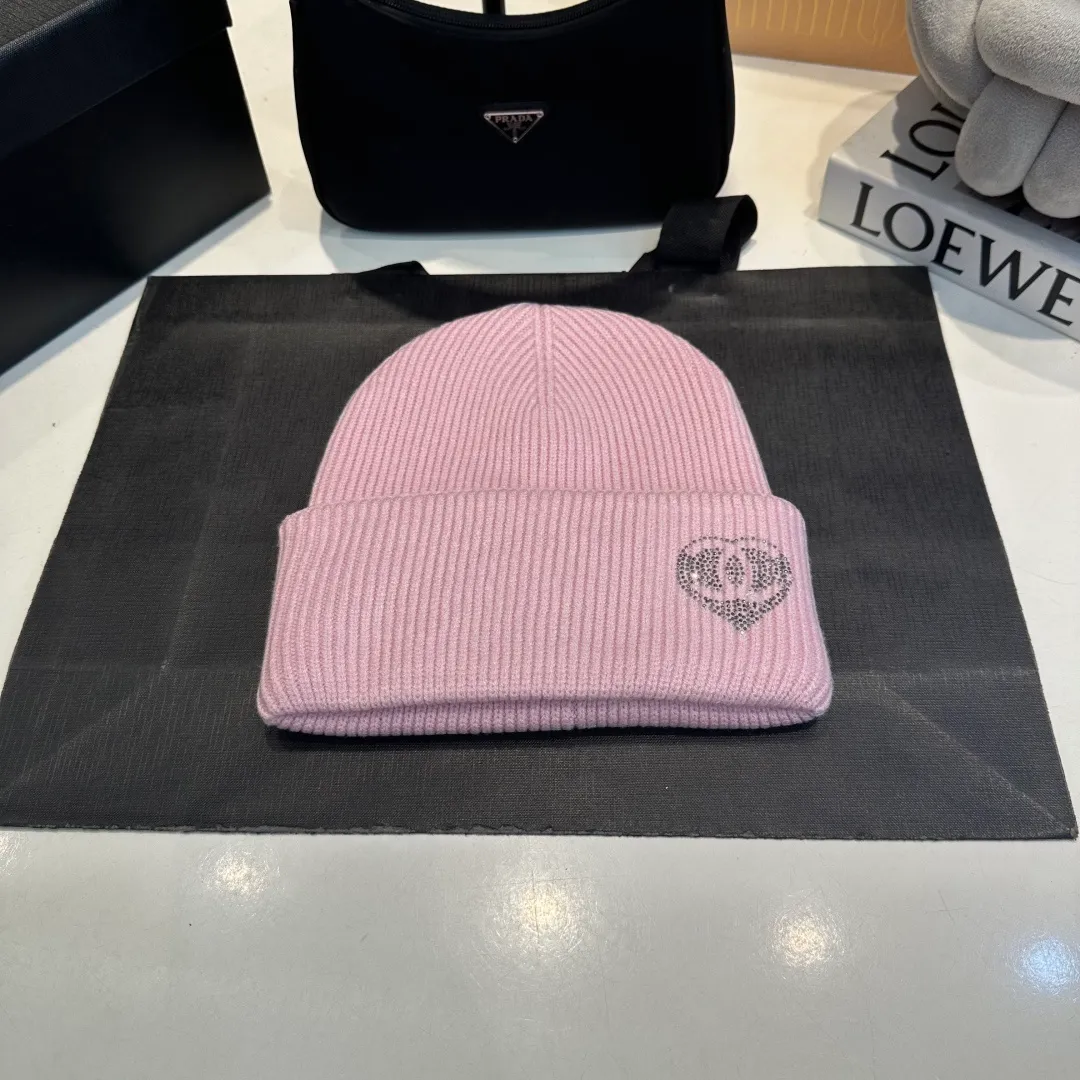 P70 Chanel knitted beanie, new counter model