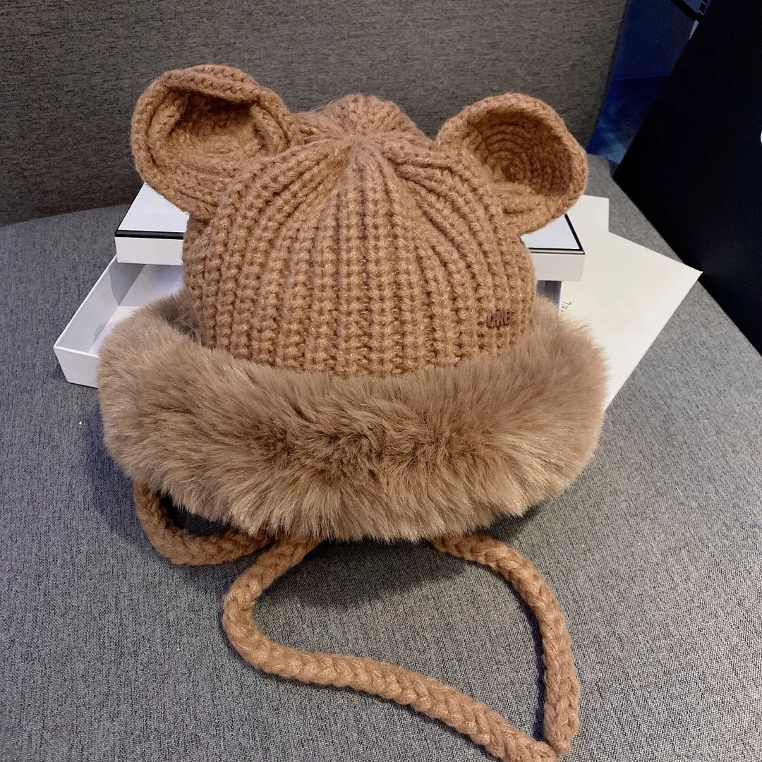 Running volume 70¥ Chanel Chanel autumn and winter ear protection cold hat Mickey Mouse wool hat, running volume 3 colors