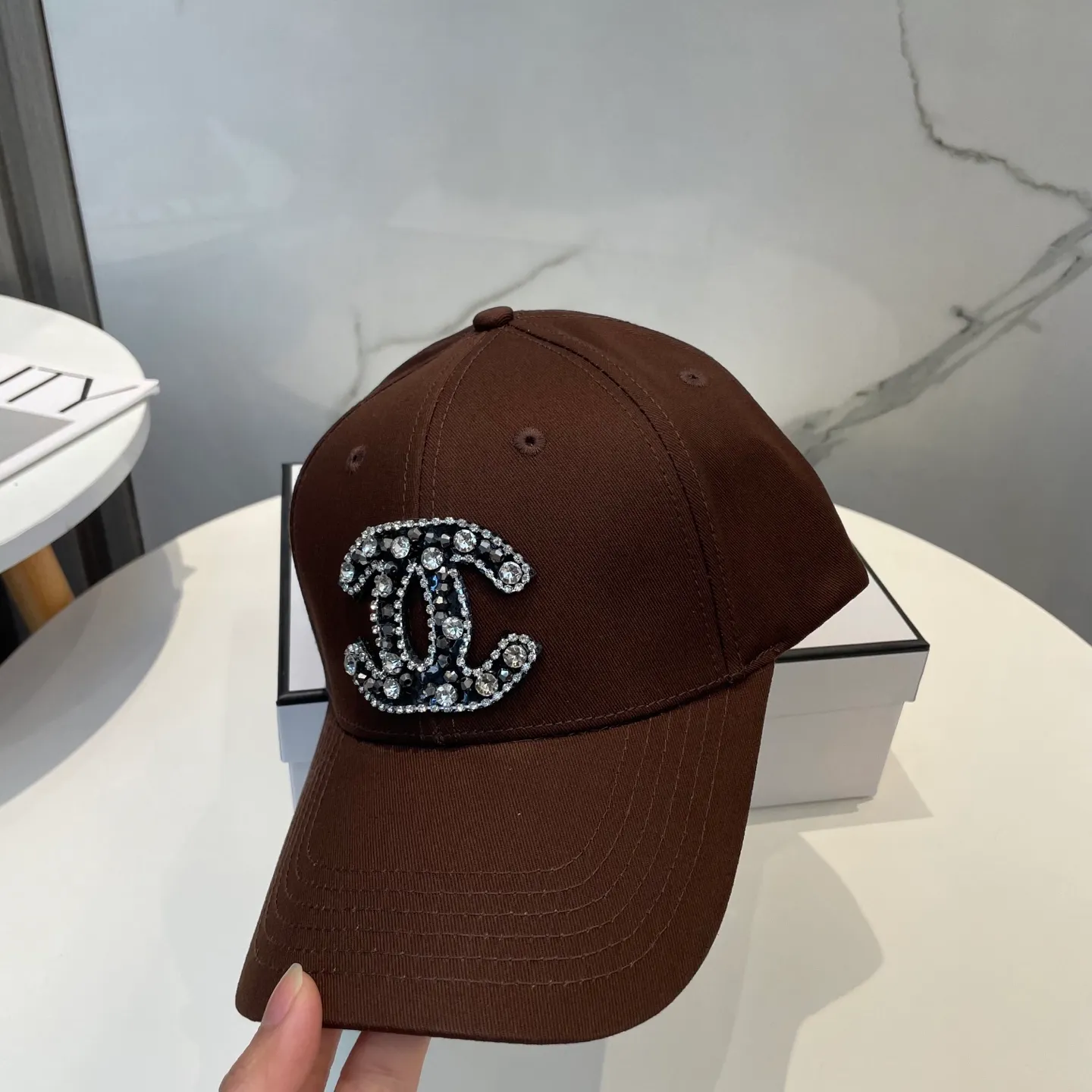 P50 CHANEL new high-end diamond hard-top baseball cap, Xiaoxiang logo is classic and simple, fashionable and casual design, popular new product