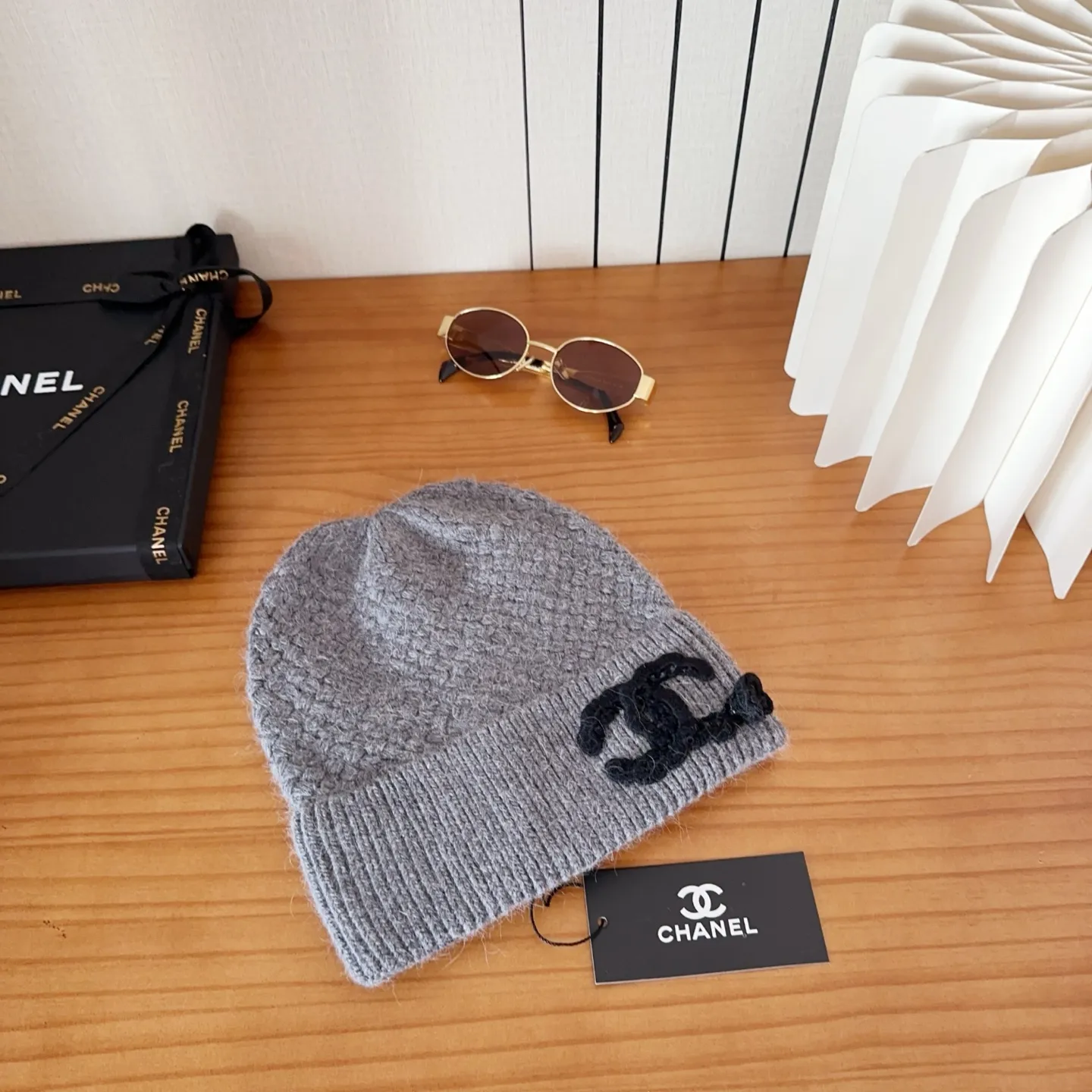 💰90 Chanel official website releases CHANEL small and popular knitted hat! Xiaohongshu’s new product is released, it’s so 🉑️, high-elastic fabric, classic colors, same style for men and women.
