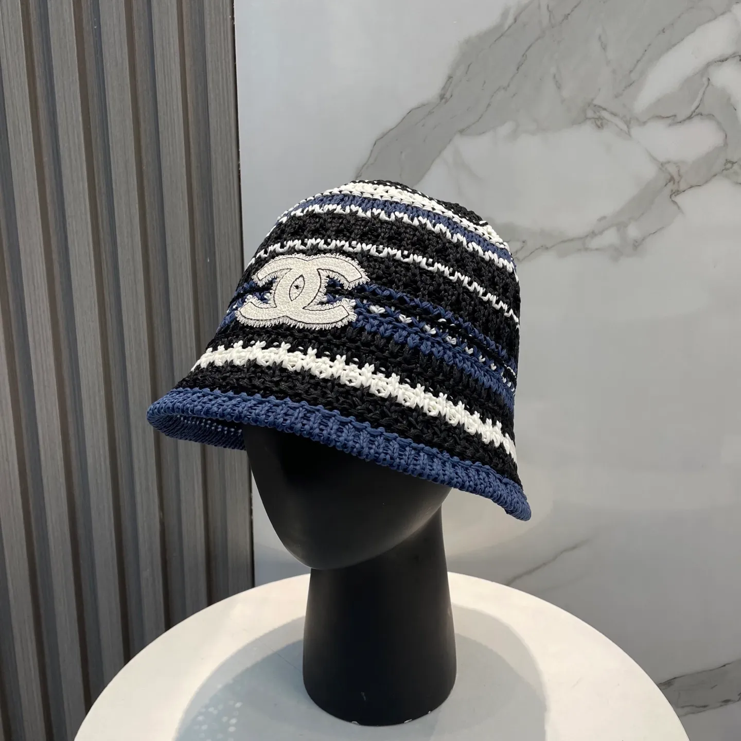 P60 CHANEL knitted basin hat, sun protection fisherman hat made of high density, a super tasteful knitted hat ~ the first choice for going out on the street! The shape of the hat is super nice, the color is perfect, and it’s light to carry! A must-have for little fairies🧚Head circumference 57cm