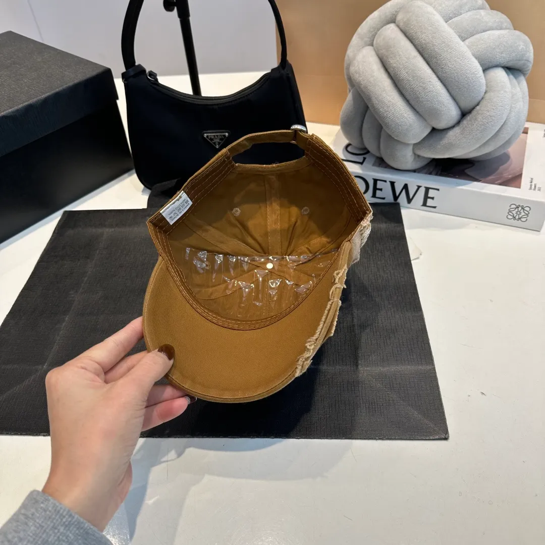 P60 CHANEL 2024 new ripped baseball cap, logo Xiaoxiang is classic and simple, fashionable and casual design, popular new product