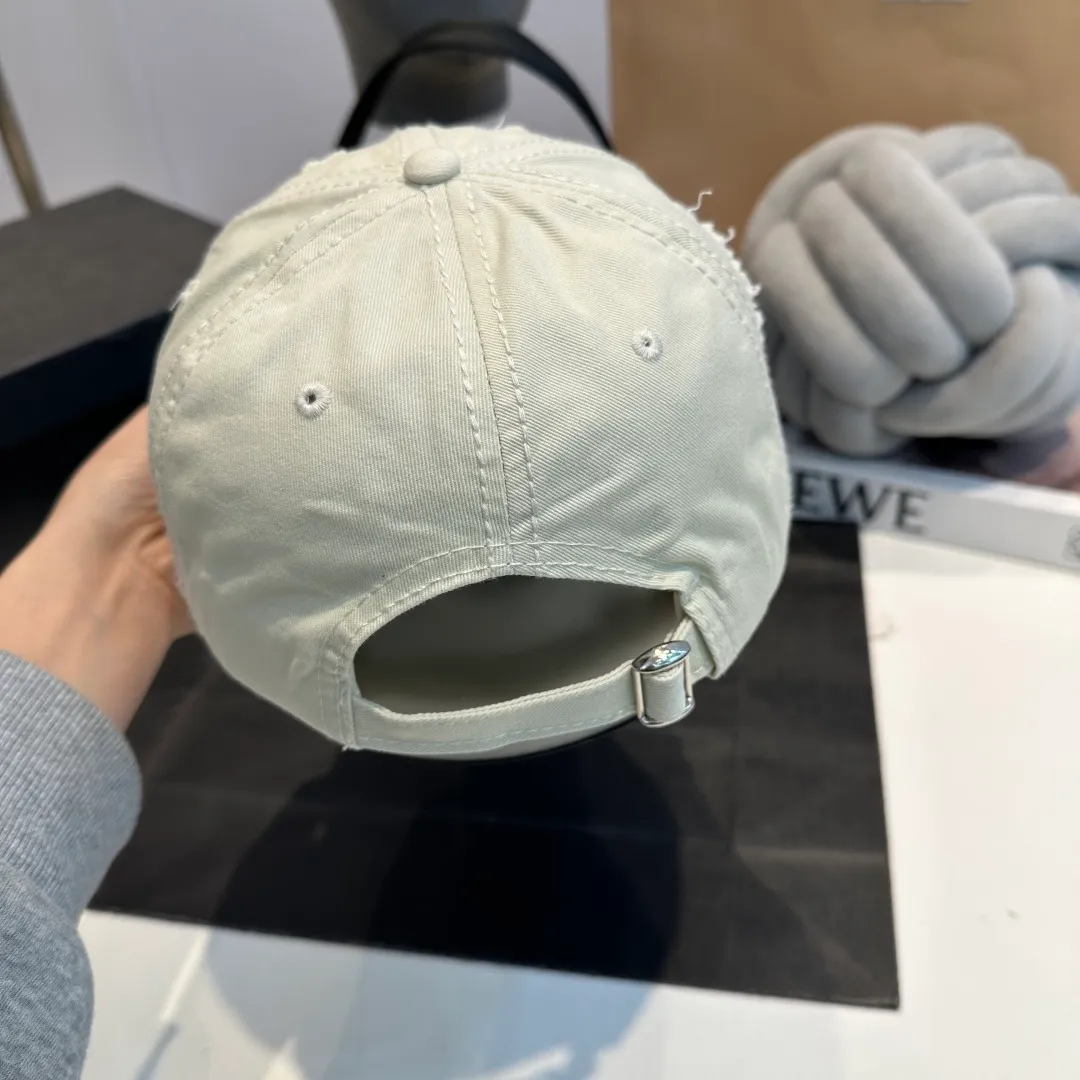 P60 CHANEL 2024 new ripped baseball cap, logo Xiaoxiang is classic and simple, fashionable and casual design, popular new product