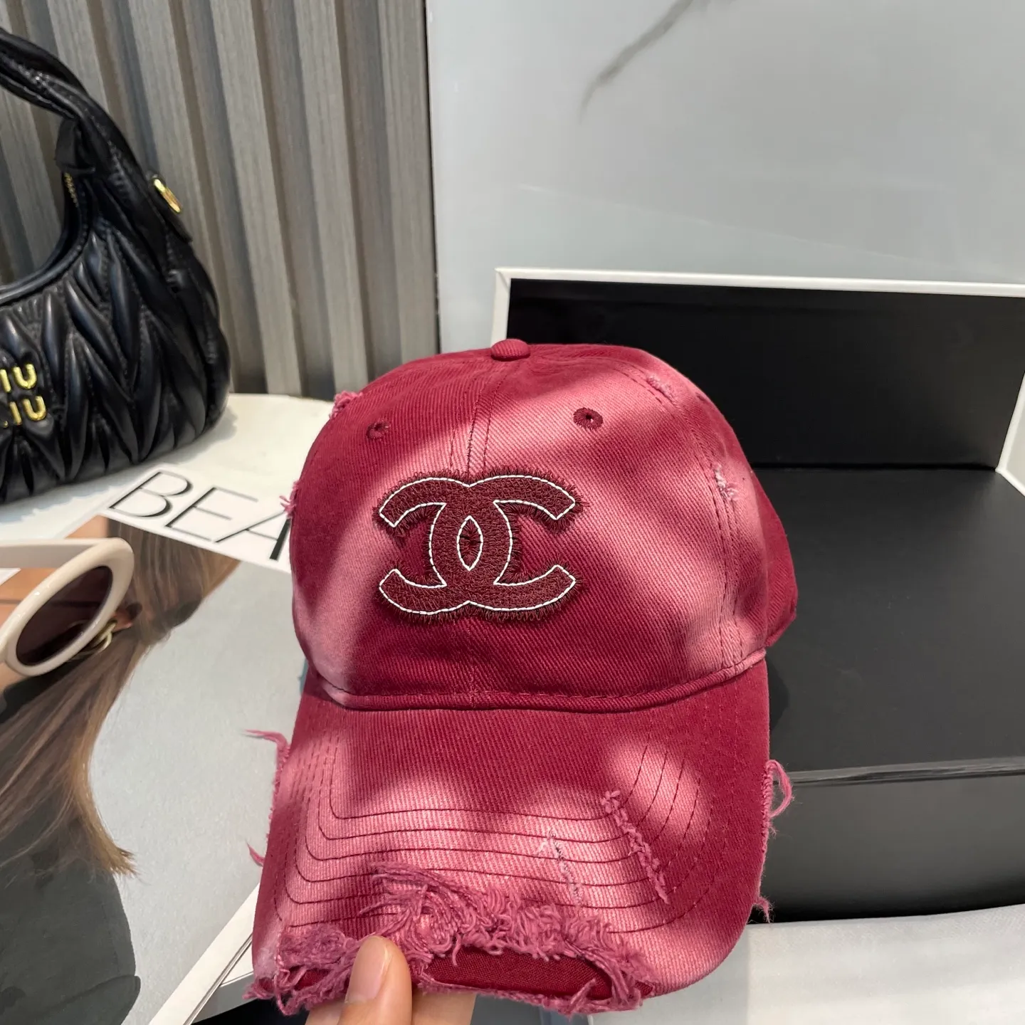 P70 CHANEL [Chanel] New simple logo baseball cap, new model shipped, big brand style is super easy to match, hurry up and get it!