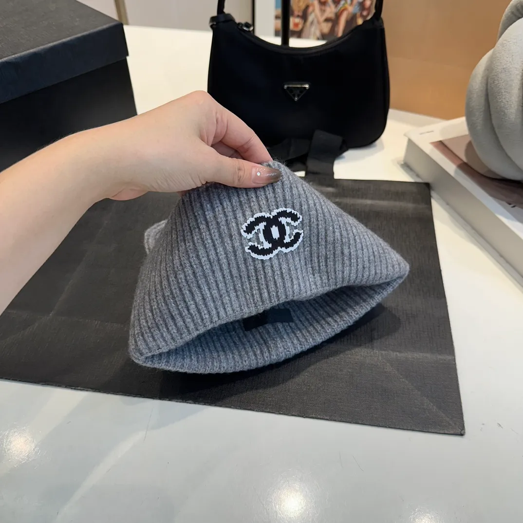 P50 Chanel knitted beanie