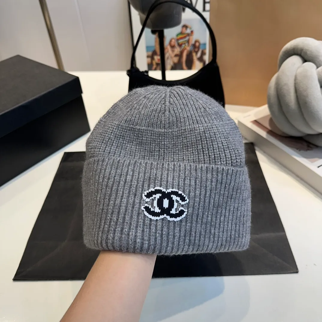 P50 Chanel knitted beanie
