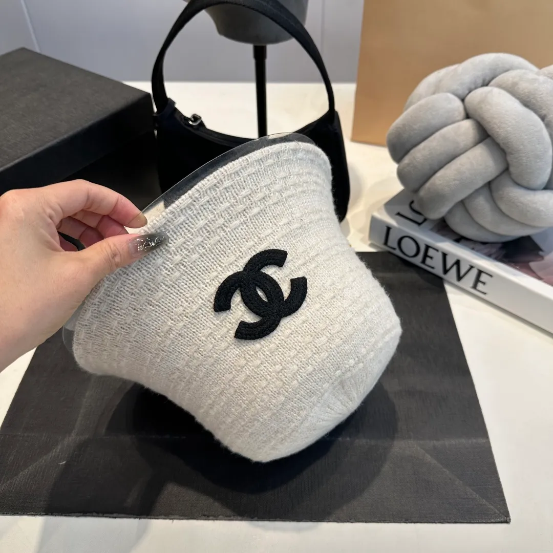 P60 CHANEL Chanel 2025 new style fisherman hat with small fragrance, 🔆Versatile everyday style ~ a must-have for going out on the street