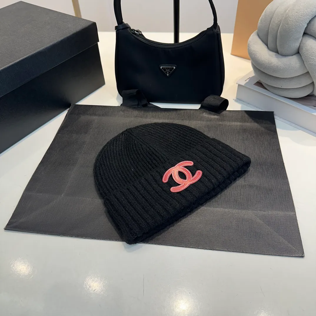 P60 Chanel Chanel new autumn and winter wool hat, wool fabric, complete internal label